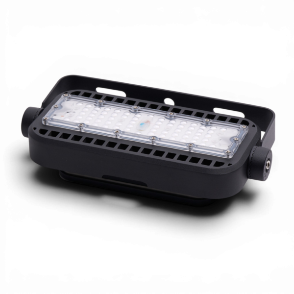 CRIUS_CR1101505____S001 3 CRIUS Multy light 50W 5500lm 5000k IP65 Kantelbaar met geïntegreerde driver