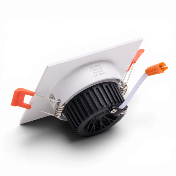 CRIUS_CR3042053_______U101 14 CRIUS Vierkant Verstelbare Spot 5W 3000k Wit inclusief driver Fase-dimmen
