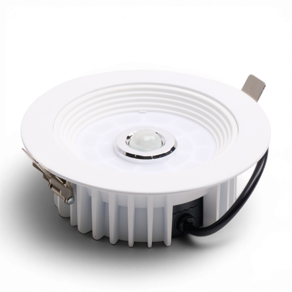 CRIUS_CR8711125 _____V110 hetzelfde P 6 CRIUS downlight 12W 5000k met ingebouwde schemer en beweging sensor en geïntegreerde driver