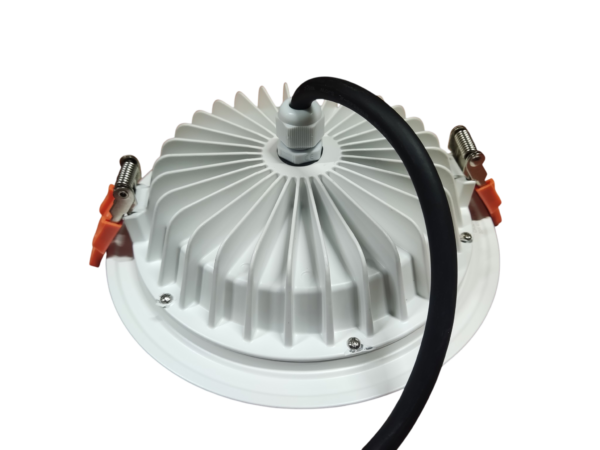 IMG_20260609_115216 CRIUS Downlight IP65 20w 4000k Gatmaat 17cm Buitendiameter 19cm