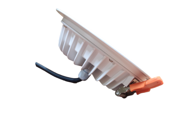 IMG_20260609_115317 CRIUS Downlight IP65 20w 4000k Gatmaat 17cm Buitendiameter 19cm