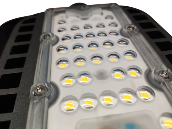 CRIUS Multy light 50W 5500lm 5000k IP65 Kantelbaar met geïntegreerde driver