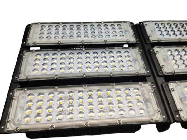 CRIUS multy light 240W 5000k IP65 Kantelbaar MEANWELL driver