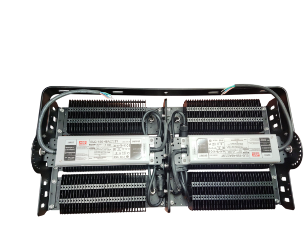 CRIUS multy light 240W 5000k IP65 Kantelbaar MEANWELL driver