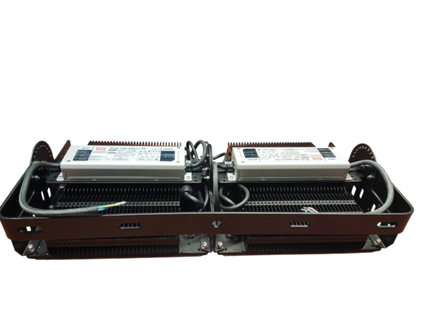 CRIUS multy light 240W 5000k IP65 Kantelbaar MEANWELL driver